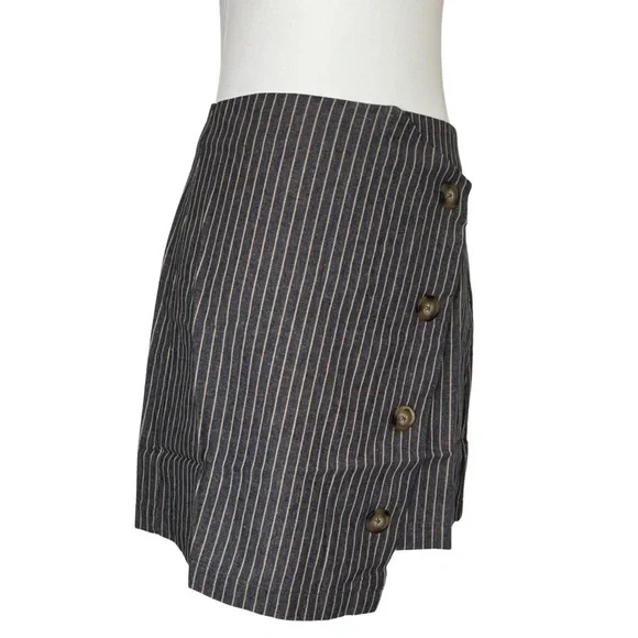 Chic Blue Denim Striped Asymmetric Pencil Skirt with Buttons - Picture 11 of 16